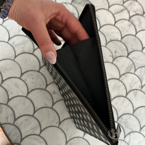 Coach black and white floral tech case - Picture 5 of 9